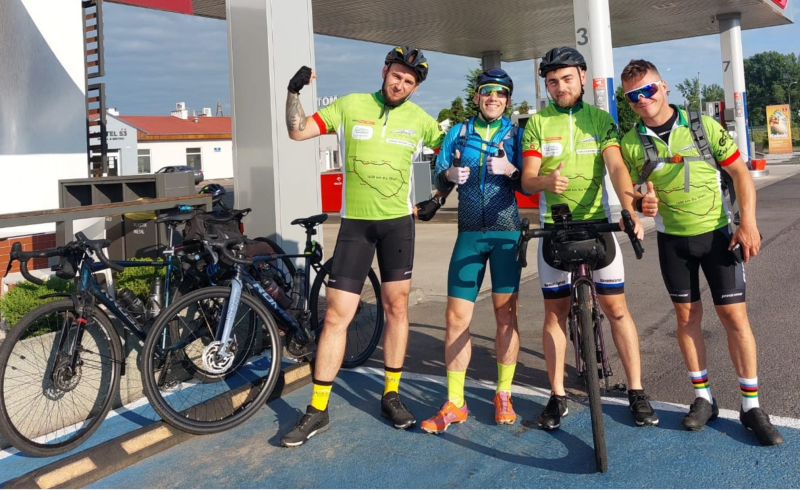 3/7 Zakręceni dla Oliwii przemierzają rowerami Polskę