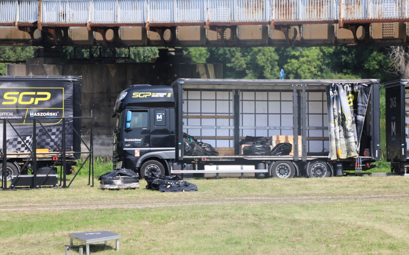 5/6 Trwa budowa strefy kibica na Grand Prix w Gorzowie