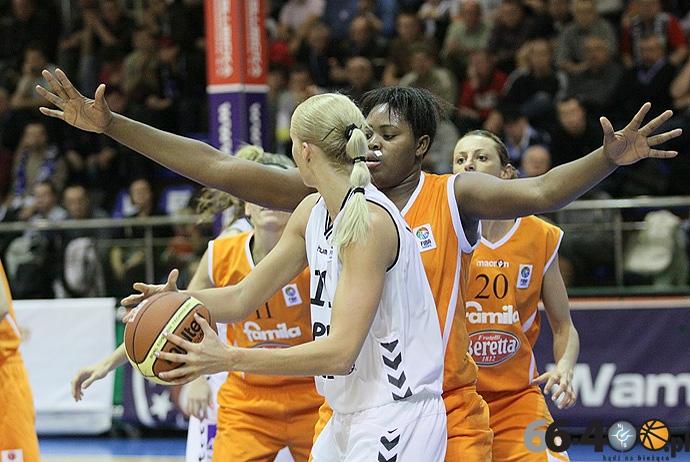 44/51 KSSSE AZS PWSZ Gorzów - Beretta-Famila Schio 70:74