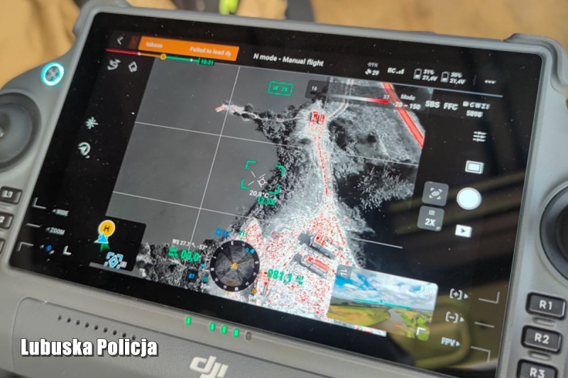 8/10 Poszukiwania wędkarza na rzece Warcie