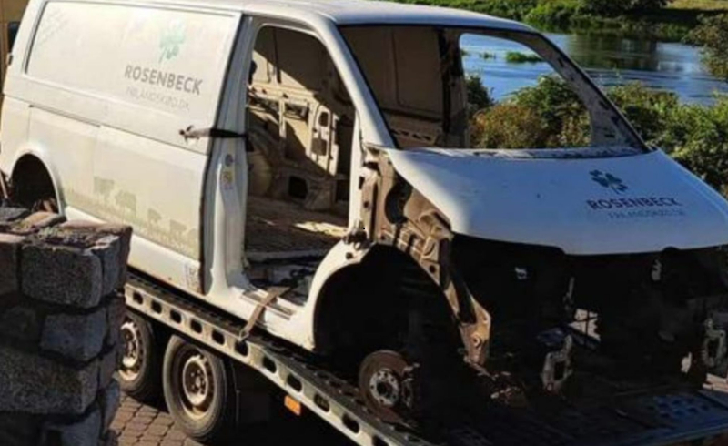 10/10 Strażacy z Santocko-Gralewskiej Ochotniczej Straży Pożarnej zbierają złom