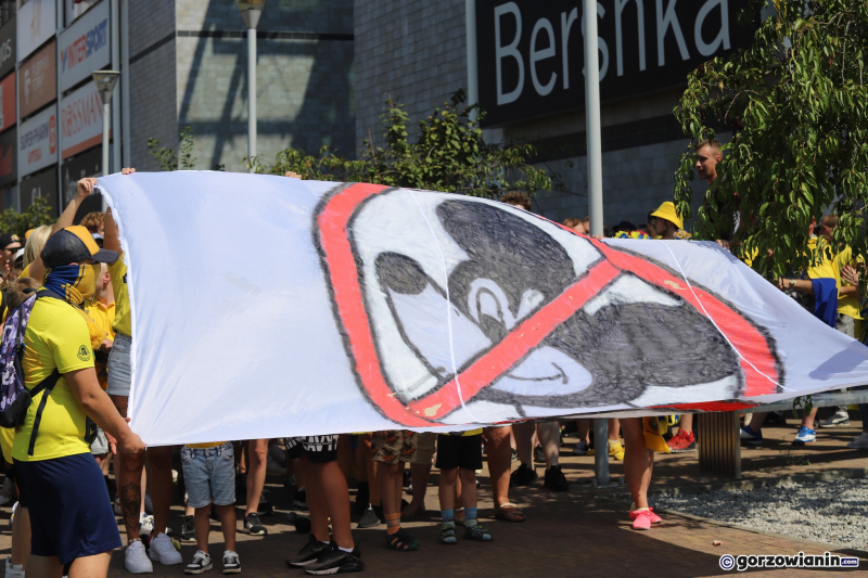 12/20 Przemarsz kibiców Stali Gorzów na mecz z Falubazem