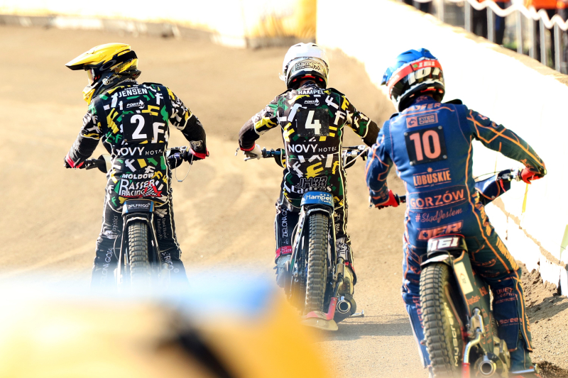 74/90 Żużel: 104. derby Ziemi Lubuskiej Stal Gorzów - Falubaz Zielona Góra