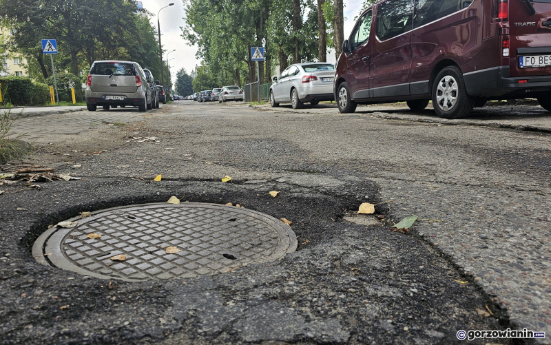 3/6 Zniszczona ul. Kołłątaja na os. Staszica