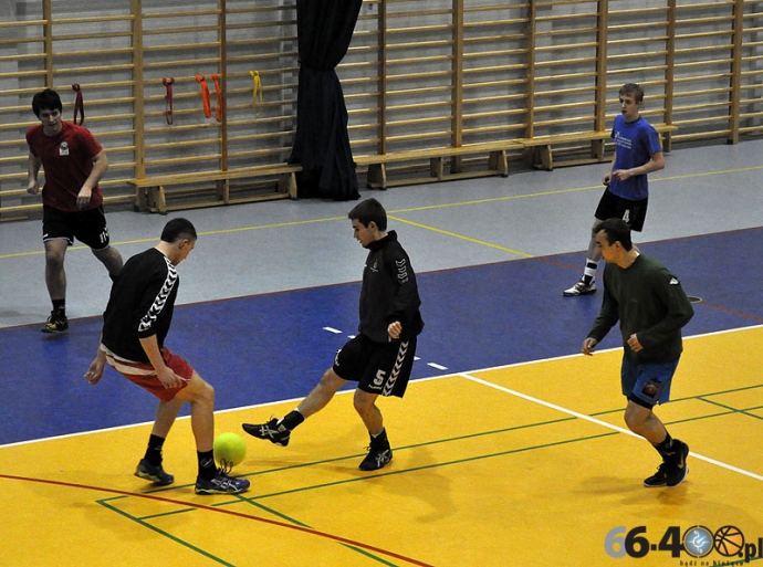 4/26 Trening piłkarzy ręcznych