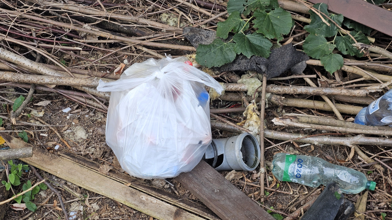 4/8 Dzikie wysypisko przy Przędzalniczej w Gorzowie