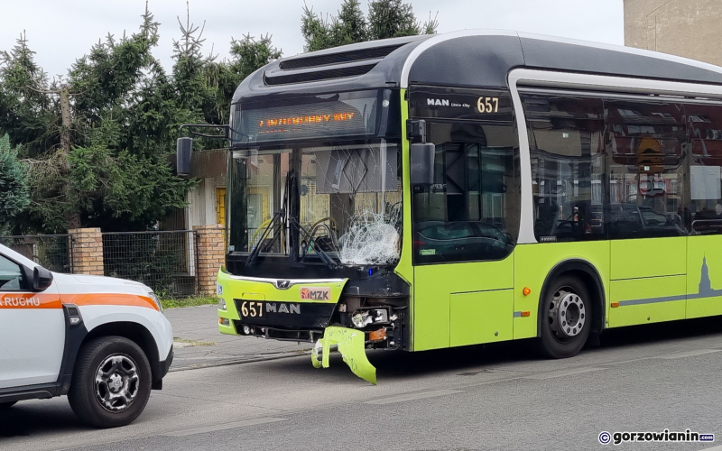 1/5 Mercedes zderzył się z autobusem MZK w Gorzowie