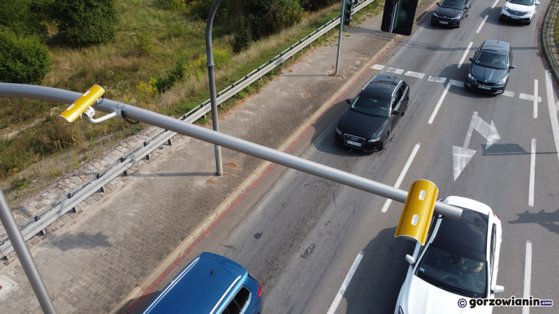 6/8 Kamery na światłach na rondzie Santockim