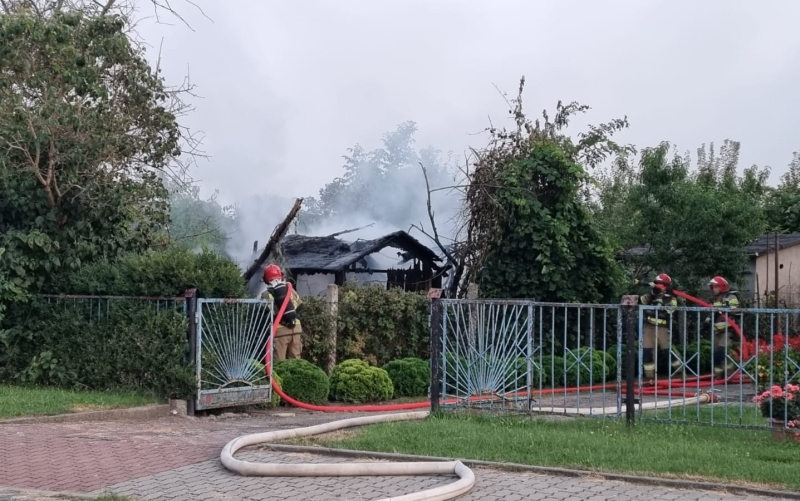 4/6 Pożar altanki przy ul. Kobylogórskiej