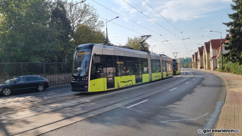 1/8 Zderzenie ciężarówki, kii i tramwaju na Podmiejskiej