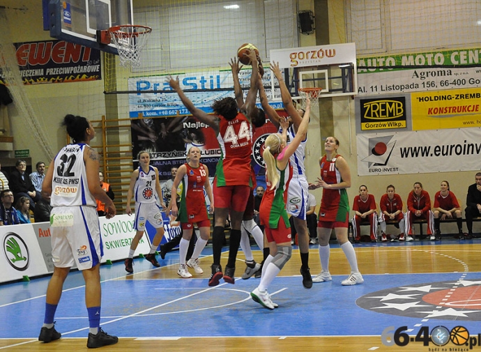 12/62 KSSSE AZS PWSZ Gorzów - Odra Brzeg 56:40  (15:8, 19:11, 11:12, 11:9)