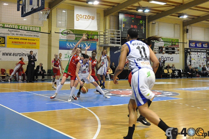 22/62 KSSSE AZS PWSZ Gorzów - Odra Brzeg 56:40  (15:8, 19:11, 11:12, 11:9)