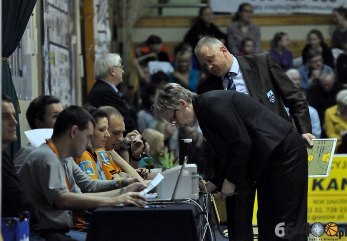 28/62 KSSSE AZS PWSZ Gorzów - Odra Brzeg 56:40  (15:8, 19:11, 11:12, 11:9)