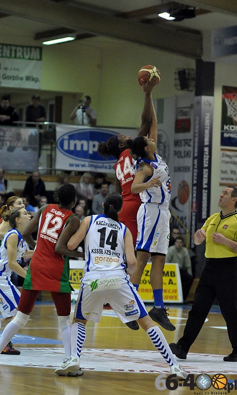 35/62 KSSSE AZS PWSZ Gorzów - Odra Brzeg 56:40  (15:8, 19:11, 11:12, 11:9)