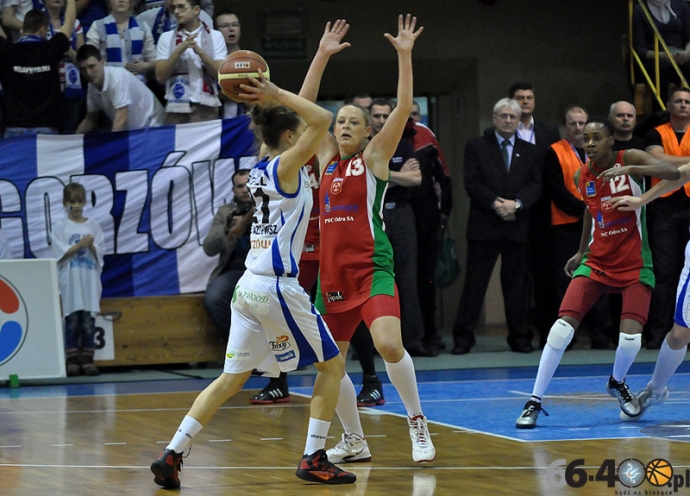 38/62 KSSSE AZS PWSZ Gorzów - Odra Brzeg 56:40  (15:8, 19:11, 11:12, 11:9)