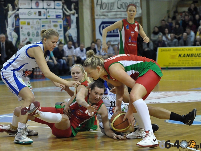 51/62 KSSSE AZS PWSZ Gorzów - Odra Brzeg 56:40  (15:8, 19:11, 11:12, 11:9)