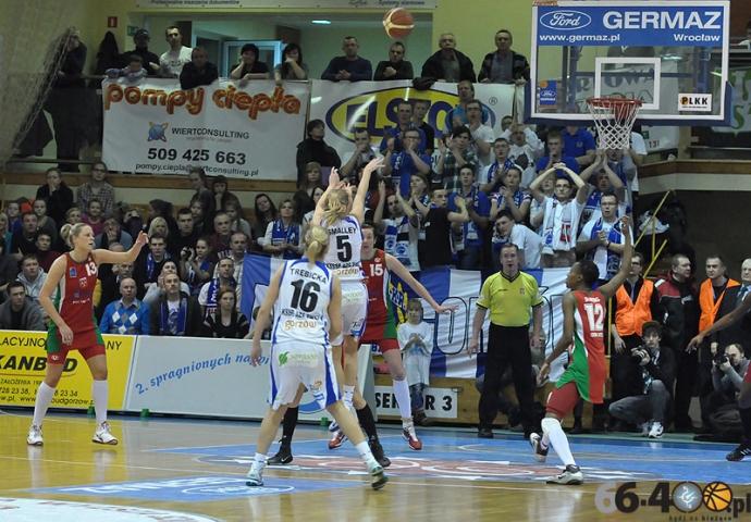 57/62 KSSSE AZS PWSZ Gorzów - Odra Brzeg 56:40  (15:8, 19:11, 11:12, 11:9)