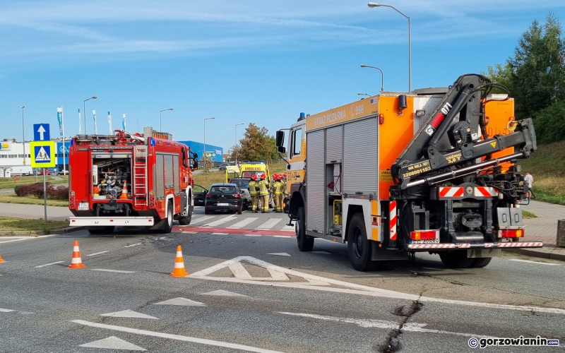 4/4 Zderzenie seata i nissana na rondzie Górczyńskim