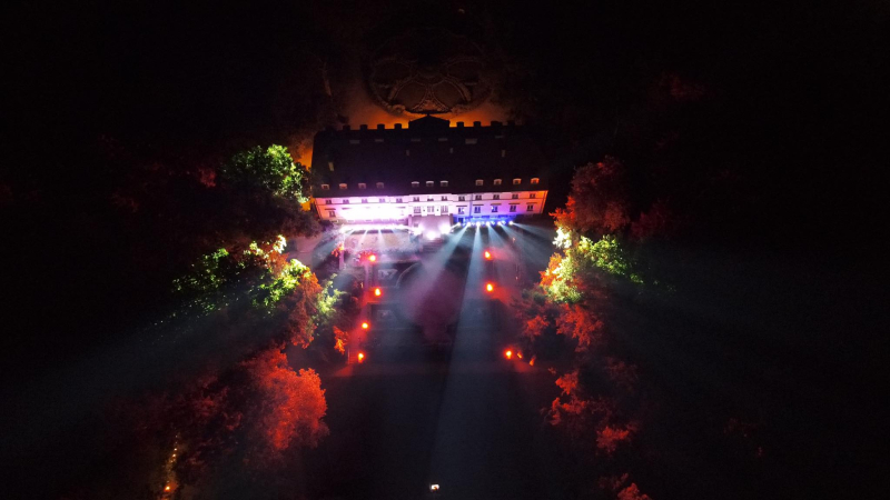 6/25 Magiczne spektakle w bajkowej oprawie świetlnej