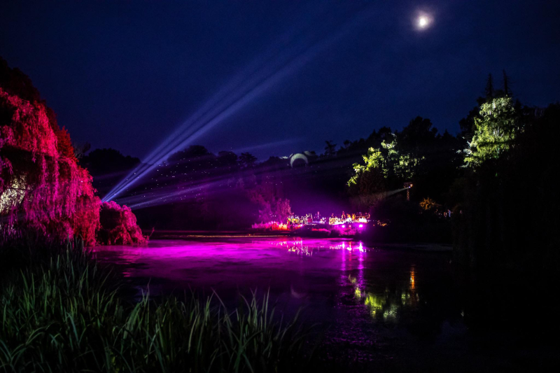 7/25 Magiczne spektakle w bajkowej oprawie świetlnej