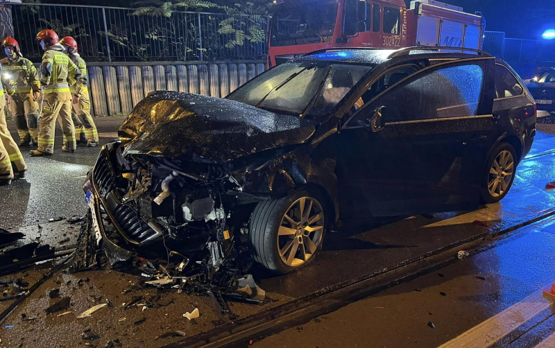 7/7 Zderzenie hyundaia i skody na Podmiejskiej