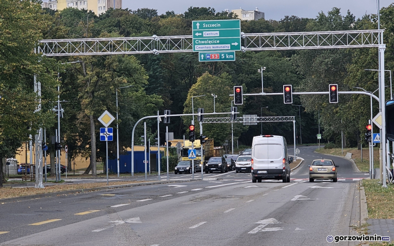 1/9 Skrzyżowanie ul. Kosynierów Gdyńskiej, Słowiańskiej, Żwirowej i Roosevelta otwarte dla ruchu