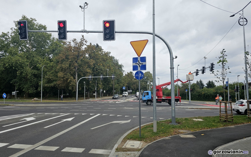 8/9 Skrzyżowanie ul. Kosynierów Gdyńskiej, Słowiańskiej, Żwirowej i Roosevelta otwarte dla ruchu