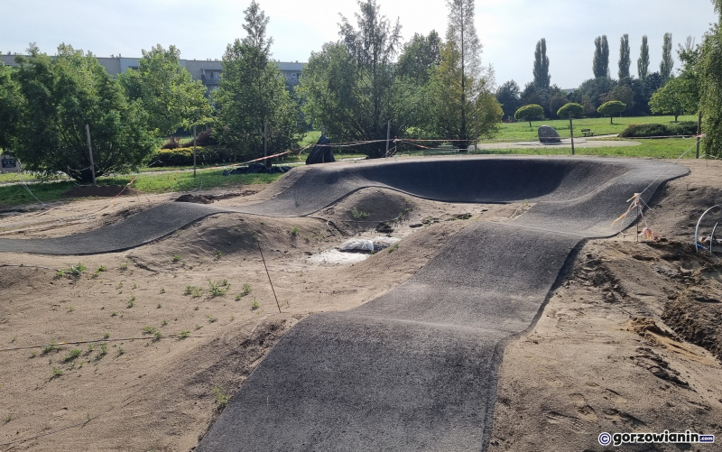 5/7 Postęp prac przy budowie pumptracka
