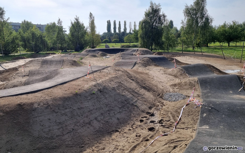 7/7 Postęp prac przy budowie pumptracka