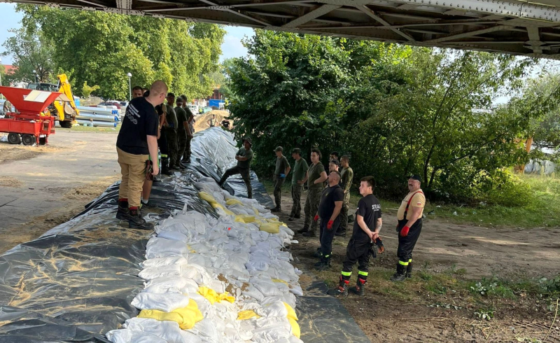 5/6 Budowa wałów przeciwpowodziowych w Kostrzynie nad Odrą