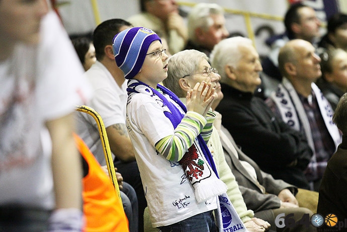 34/43 KSSSE AZS PWSZ Gorzów - Energa Toruń 71:80