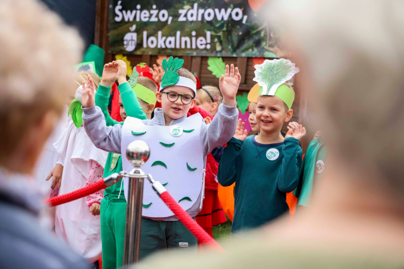 6/7 Pokaz mody i gotowanie na ryneczku Jerzego