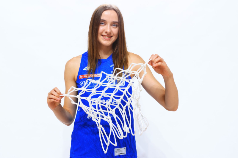 16/55 Piękno gorzowskiego basketu. Sesja zdjęciowa koszykarek