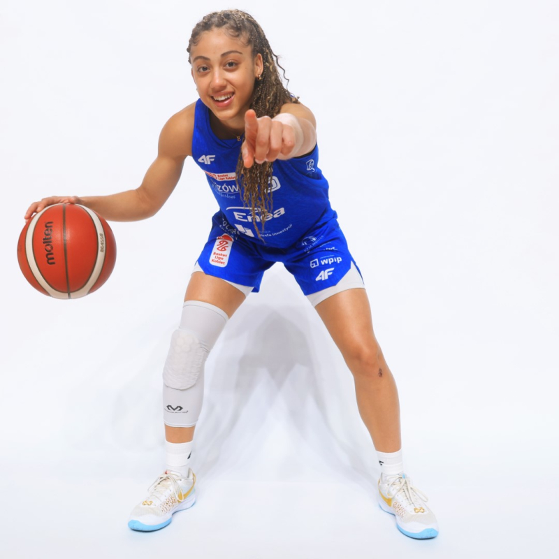 48/55 Piękno gorzowskiego basketu. Sesja zdjęciowa koszykarek