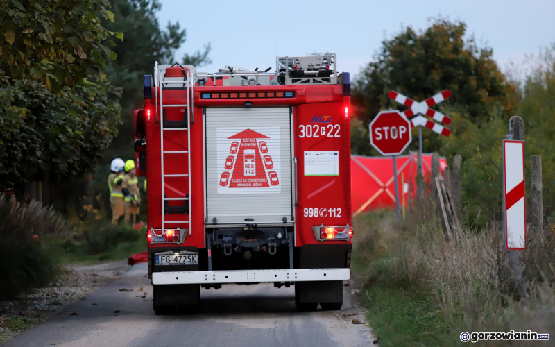 2/10 80-latka śmiertelnie potrącona przez pociąg w Jeninie