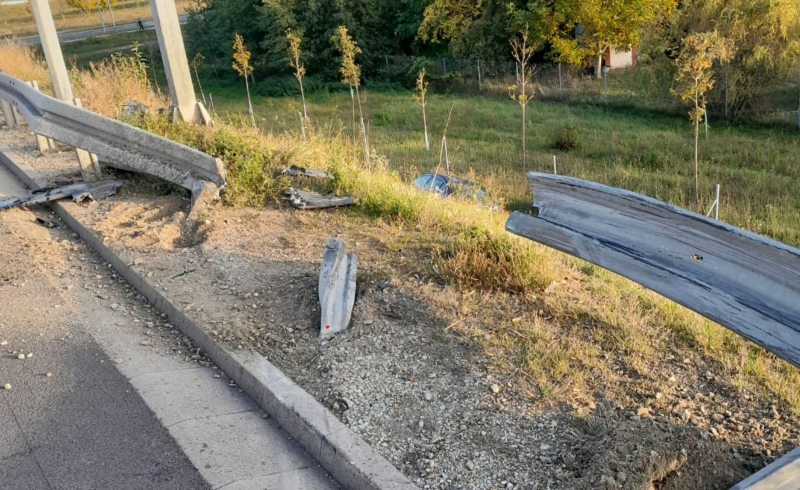 3/8 Zderzenie busa i osobówki na S3