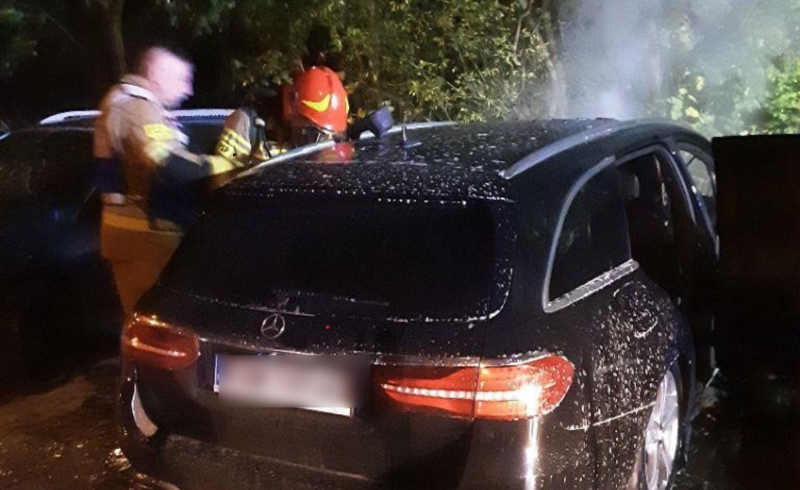 3/8 Pożar samochodów przy ul. Dowbora-Muśnickiego