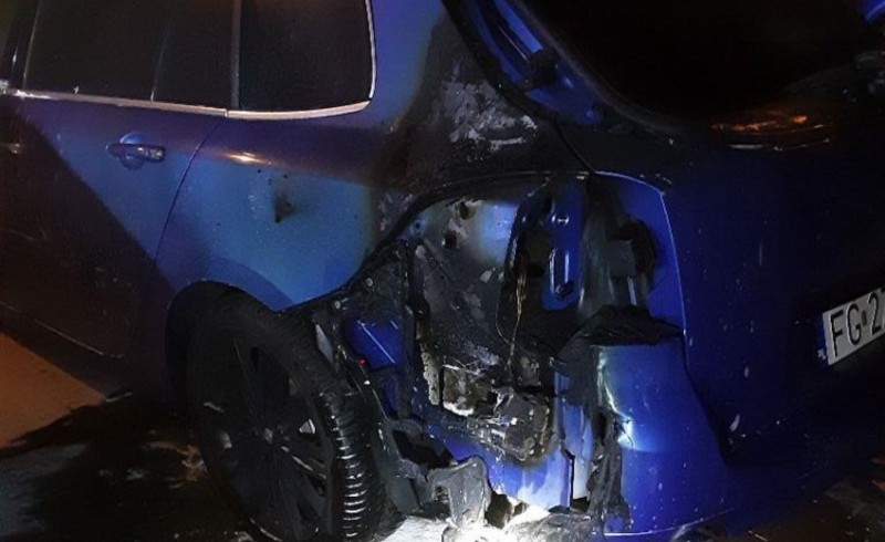 4/8 Pożar samochodów przy ul. Dowbora-Muśnickiego