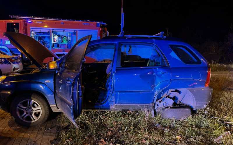 3/5 Zderzenie hondy i kii na rondzie Wyszyńskiego