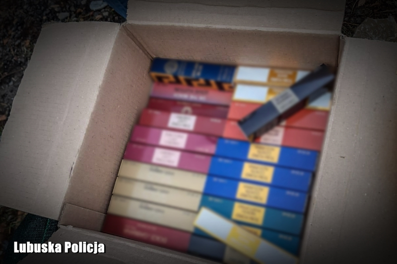 7/11 Zatrzymano 4 osoby handlujące podróbkami na giełdzie