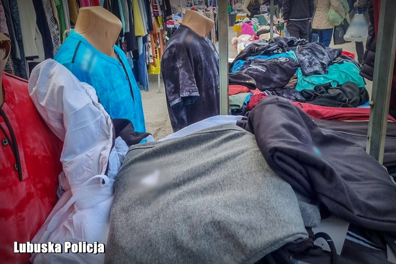 9/11 Zatrzymano 4 osoby handlujące podróbkami na giełdzie