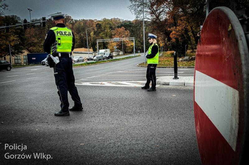 3/9 Policyjne działania na Wszystkich Świętych