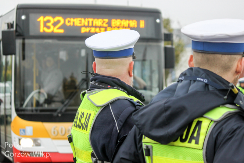 6/9 Policyjne działania na Wszystkich Świętych