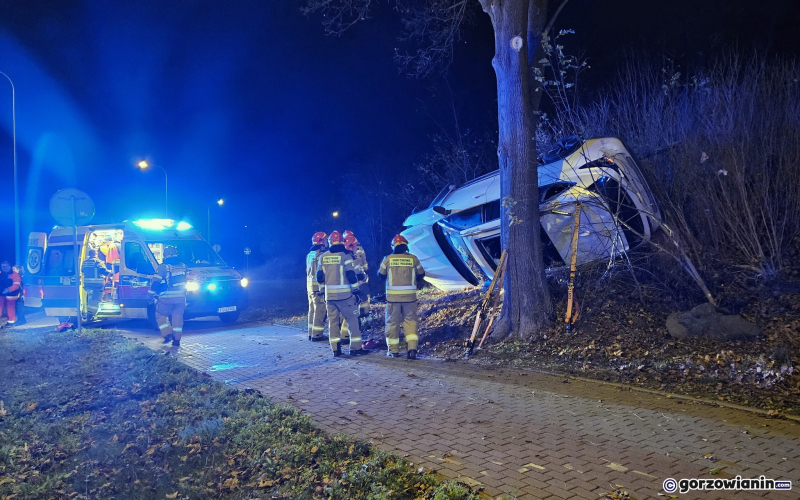 1/8 Dachowanie toyoty przy ul. Górczyńskiej w Gorzowie