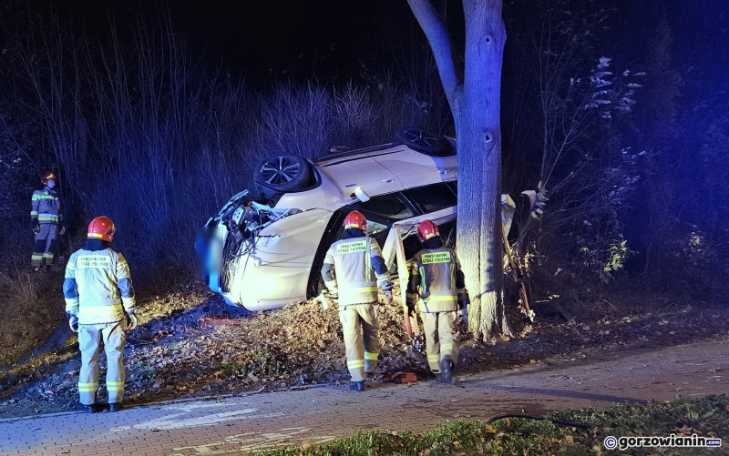 6/8 Dachowanie toyoty przy ul. Górczyńskiej w Gorzowie