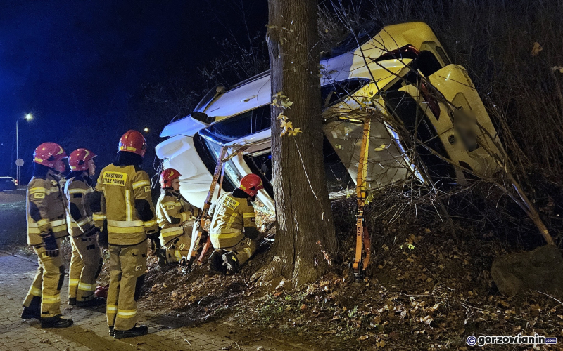 7/8 Dachowanie toyoty przy ul. Górczyńskiej w Gorzowie