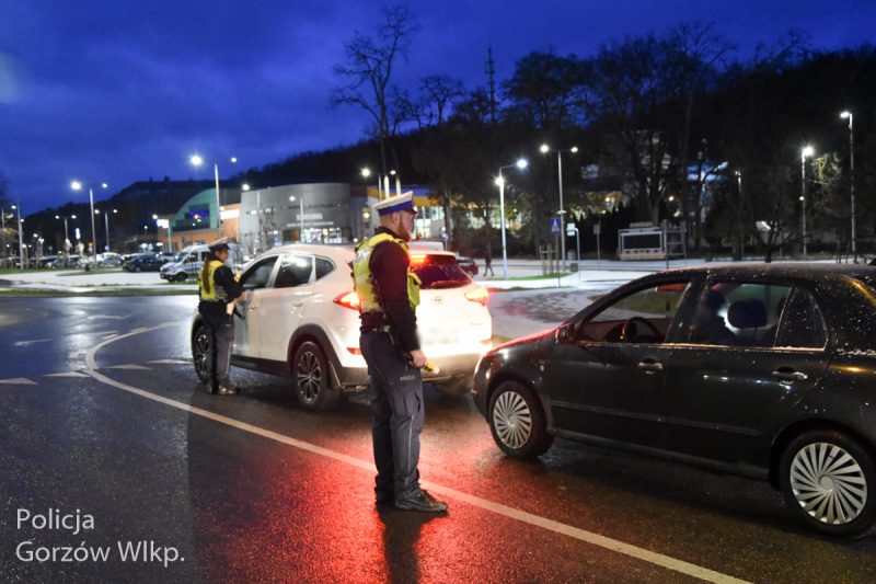 5/15 Poranek na Słowińskiej w Gorzowie: Wpadło czterech nietrzeźwych kierowców