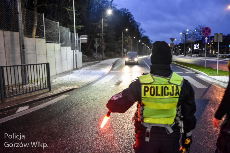 12/15 Poranek na Słowińskiej w Gorzowie: Wpadło czterech nietrzeźwych kierowców