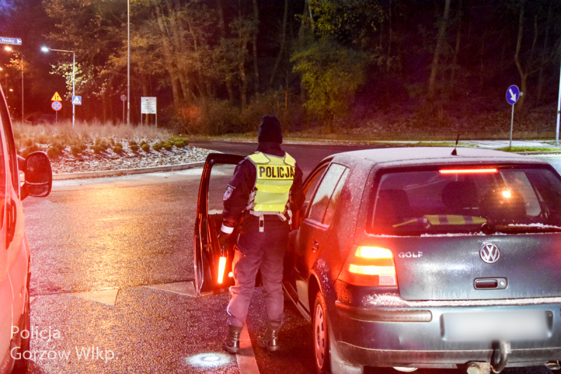 13/15 Poranek na Słowińskiej w Gorzowie: Wpadło czterech nietrzeźwych kierowców
