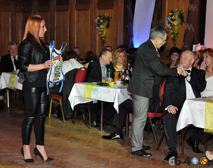 60/113 VI Bal Charytatywny na rzecz Hospicjum św. Kamila